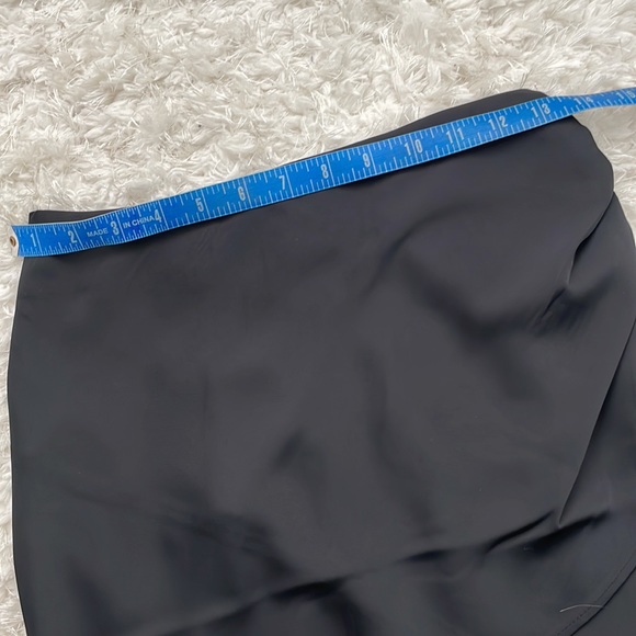 Basic skirt✨ - Picture 3 of 4